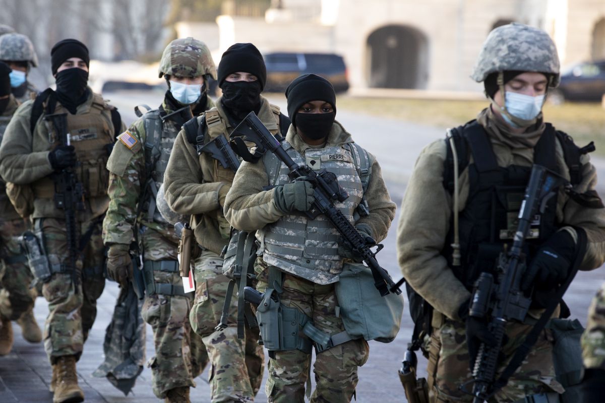 Imagini fără precedent în Congresul SUA: Garda Națională a asigurat securitatea în ziua punerii sub acuzare a lui Trump. Peste 10.000 de militari sunt așteptați la Washington
