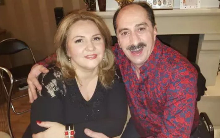 Romică Țociu nu are grijă de banii familiei. Soția se ocupă: „Nicoleta îi direcționează. Dacă ea n-ar fi, s-ar alege praful”