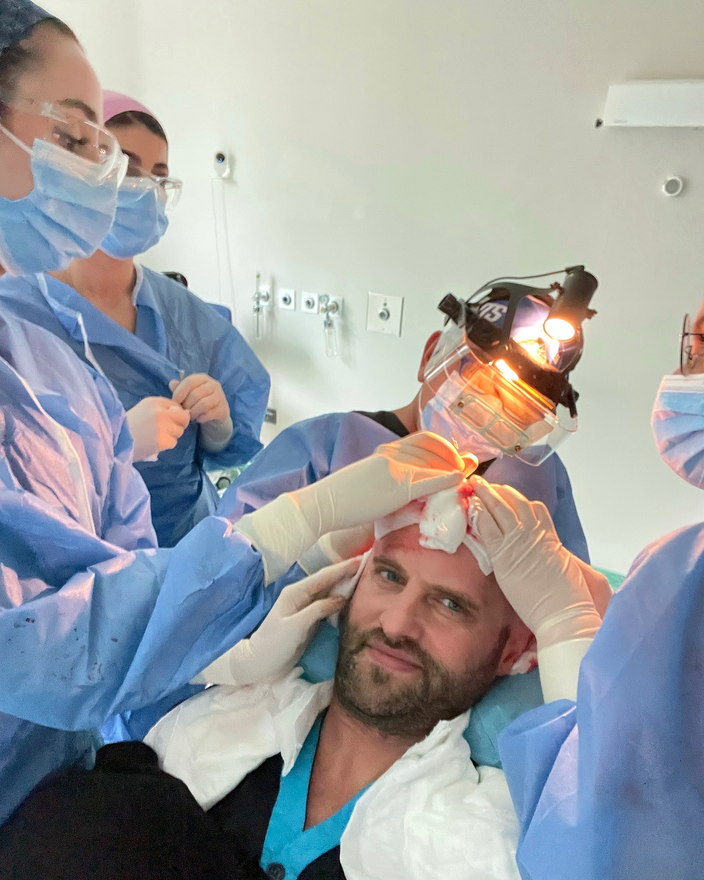 Sorin Brotnei, nevoit să stea în casă după ultima intervenție estetică. „Nu pot ieși așa pe stradă”