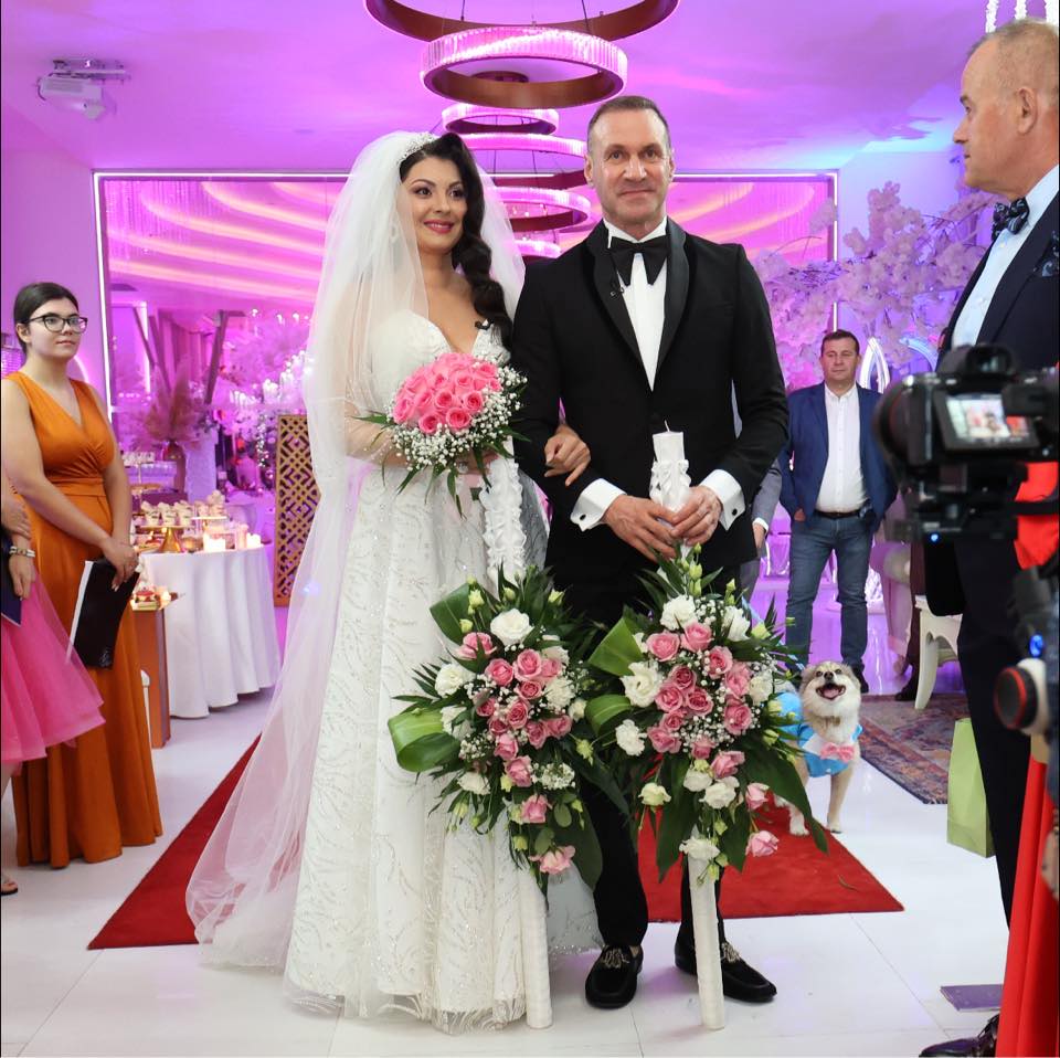 Imagini din vila în care Alin Oprea locuiește cu Medana. Doar livingul are 100 de metri pătrați: „Am reușit să îmi creez propriul Paradis”