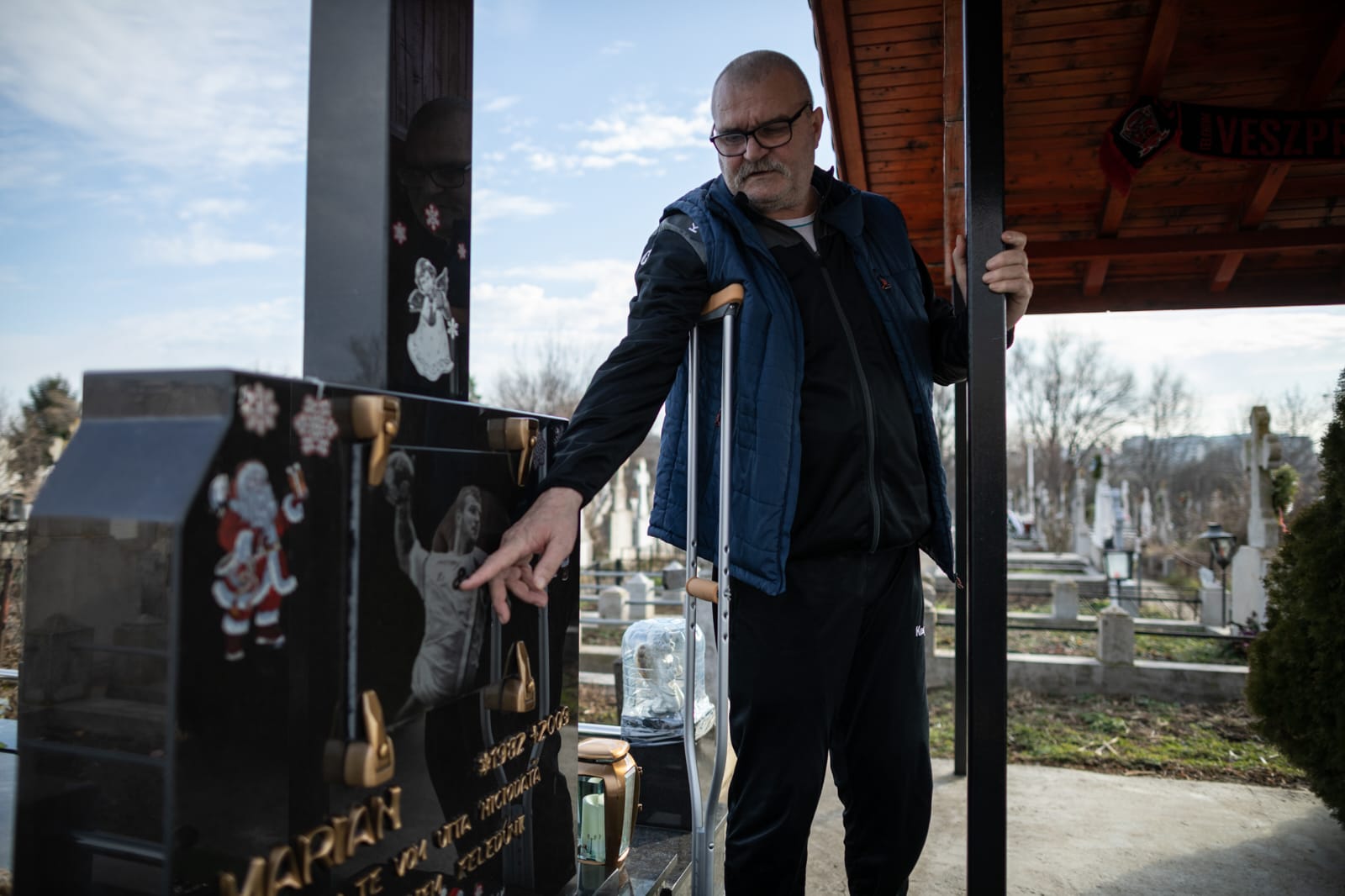 Lui Petre Cozma i-a fost amputat piciorul stâng: „Psihic sunt bine. Decât să stai cu dracul în tine, mai bine te duci la biserică!”