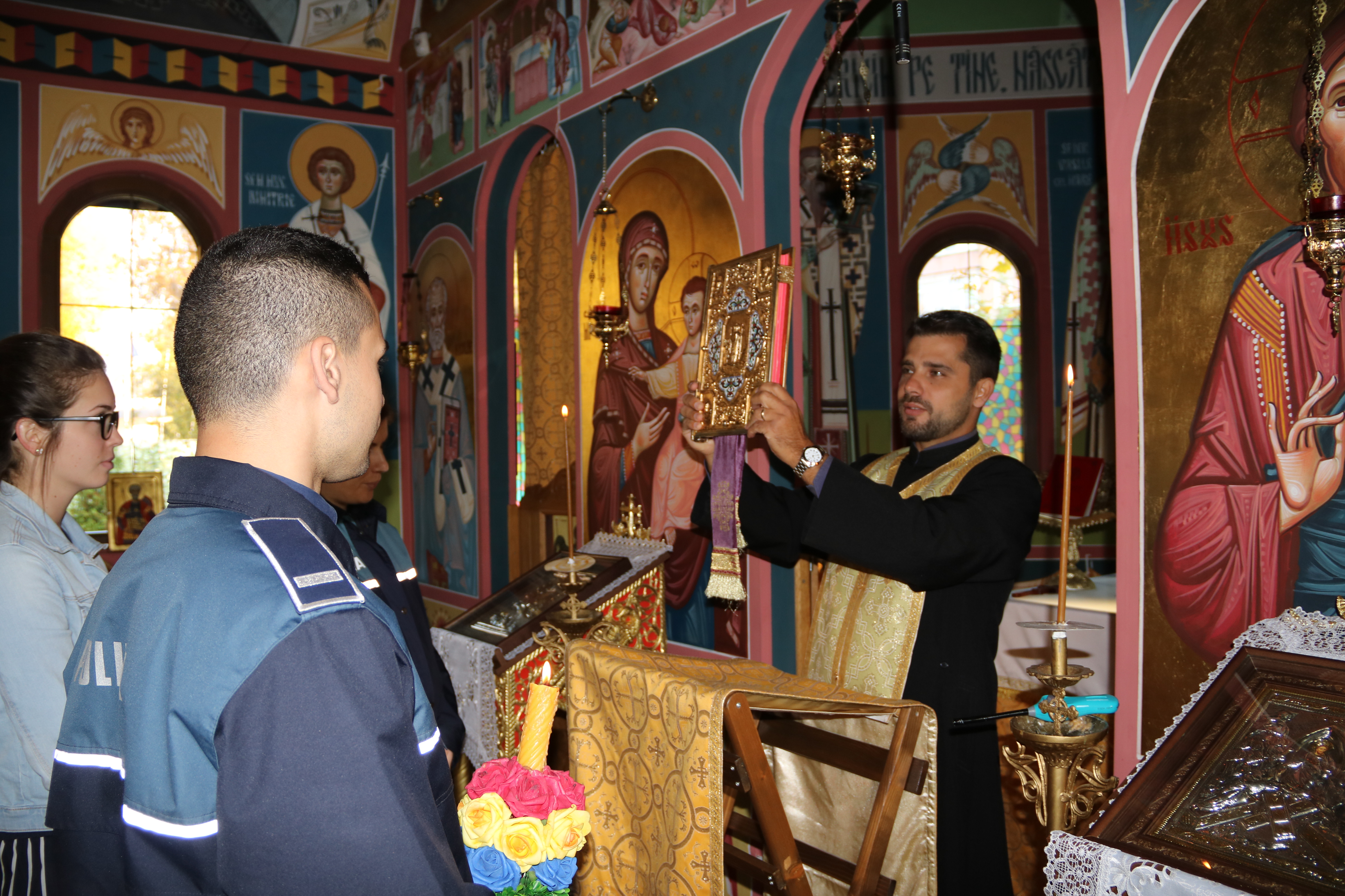 EXCLUSIV/Omul cu două fețe. Preotul-polițist Bogdan Nițu are Biblia într-o mână și Codul Penal în alta - FOTO