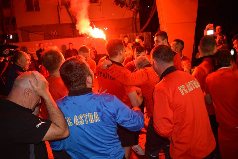 A început fiesta la Giurgiu! Prima reacție a lui Șumudică: ”Este extraordinar! Am practicat cel mai frumos fotbal” FOTO&VIDEO