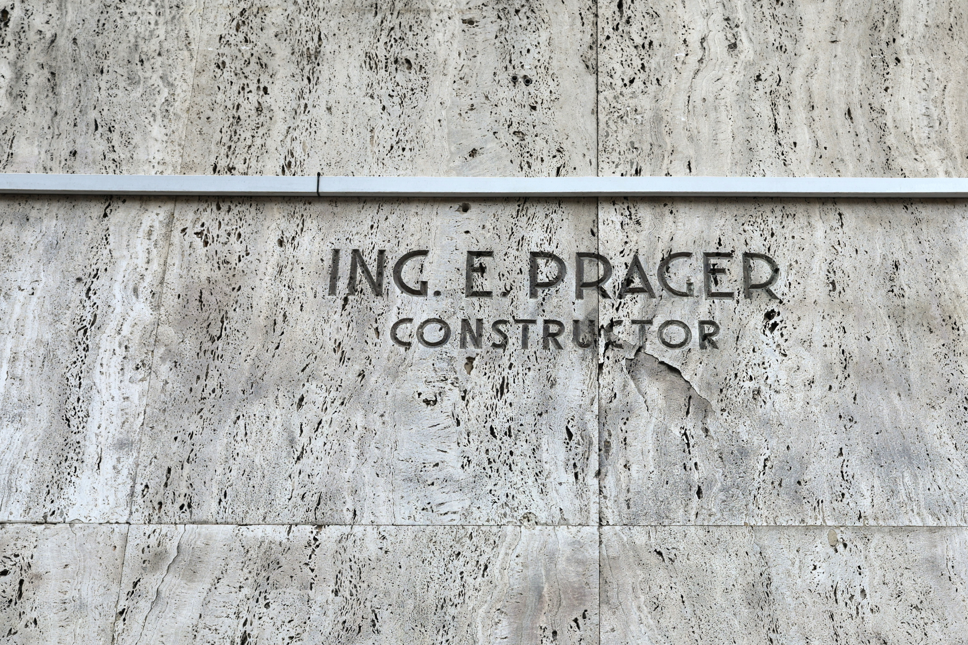 Clădirea UGIR de pe strada George Enescu 