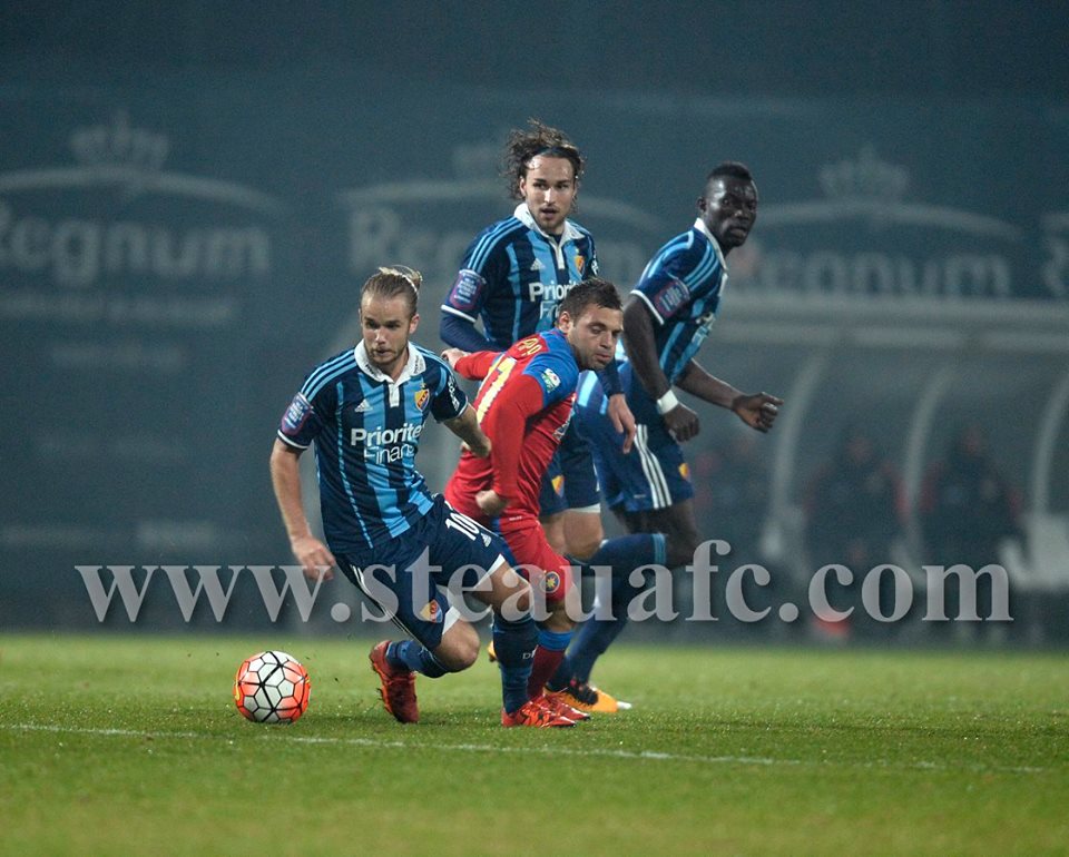 Steaua - Djurgardens 2-2. Cu Tamaș titular, campioana a început furtunos, dar a terminat fără vlagă. Marica, inexistent, a fost schimbat la pauză cu Gebhart, care a avut un debut șters. Reacții din Turcia