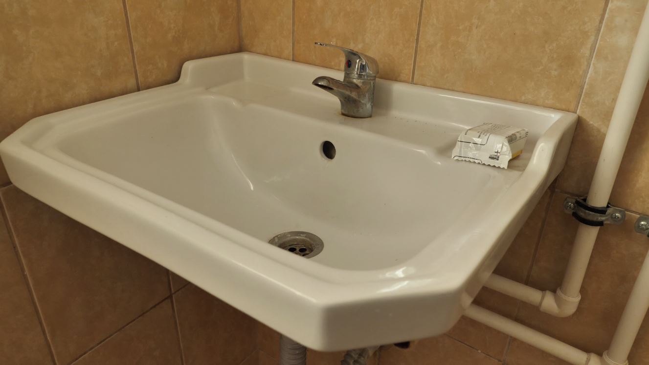VIDEO/Camera intimă din puşcării, locul în care dorinţele condamnaților devin realitate. Așa arată «cuibuşorul de nebunii» de la Jilava!