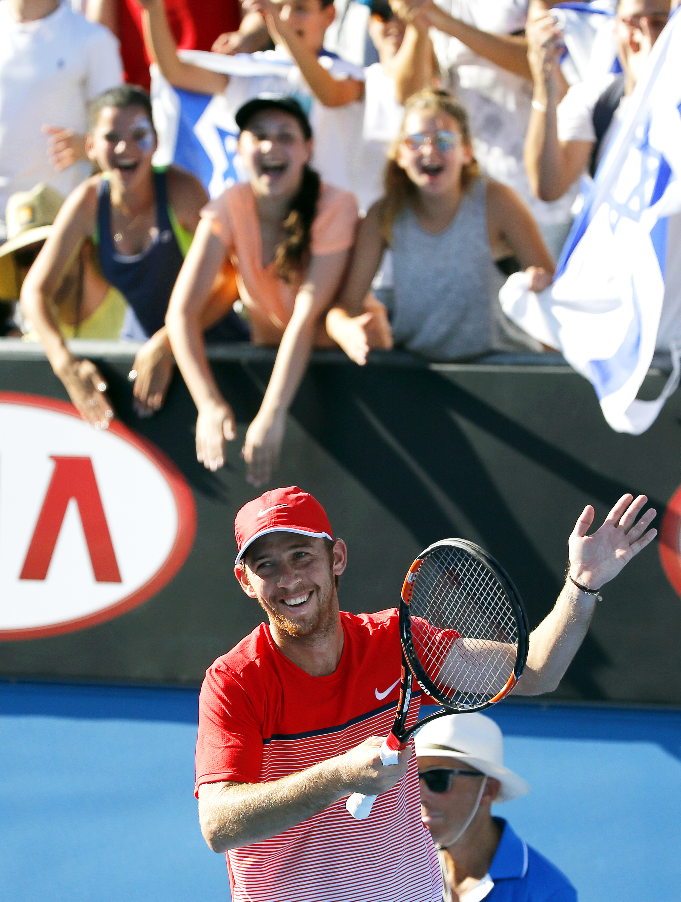Și, totuși, avem un reprezentant pe tabloul de simplu de la Australian Open! Dudi Sela, israelianul cu părinți români, a reușit minunea: l-a eliminat pe ”killerul” lui Nadal! GALERIE FOTO