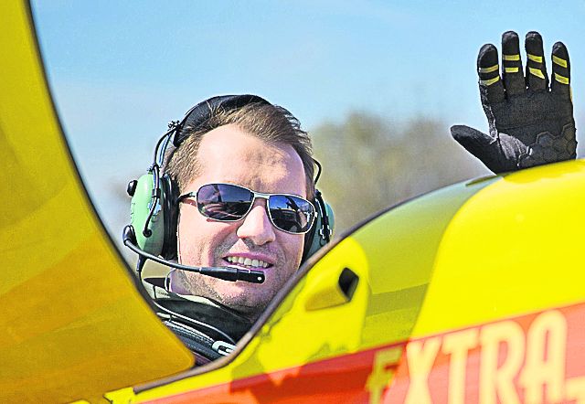 După ce a renunțat la muzică și a devenit pilot de avion, Mihai Sturzu anunță un nou proiect: „Nu există în lume pasageri mai fericiți decât copiii care zboară”