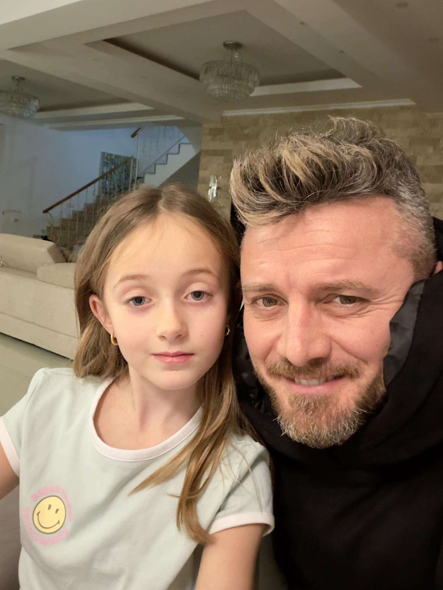 Gabriela Cristea și Tavi Clonda au ratat vacanța la Roma. Fetițele celor doi se confruntă cu probleme de sănătate. „Acum, doar mulțumesc Domnului”