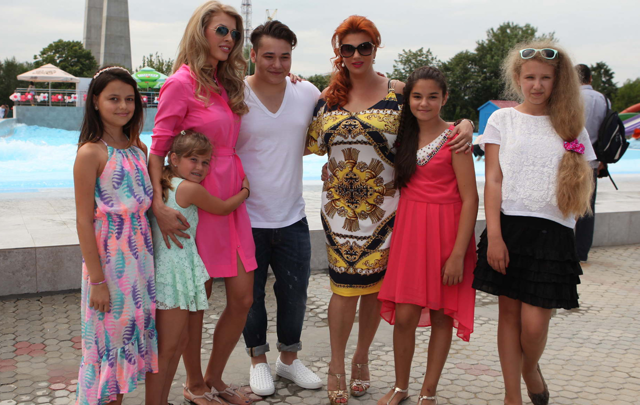 Cum arată Alina Vidican la 9 ani de la divorțul de Cristi Borcea. Anunțul făcut de Claude Senhoreti, actualul soț: „Dumnezeu ne-a binecuvântat”