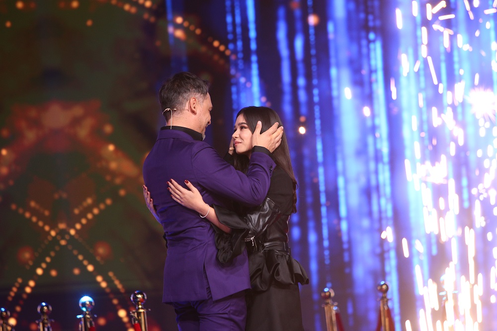 Răzvan Simion, în lacrimi la TV. Ianca, fiica lui, l-a făcut să plângă: „Devin sentimentală, pentru că am luat de la tine emoția”