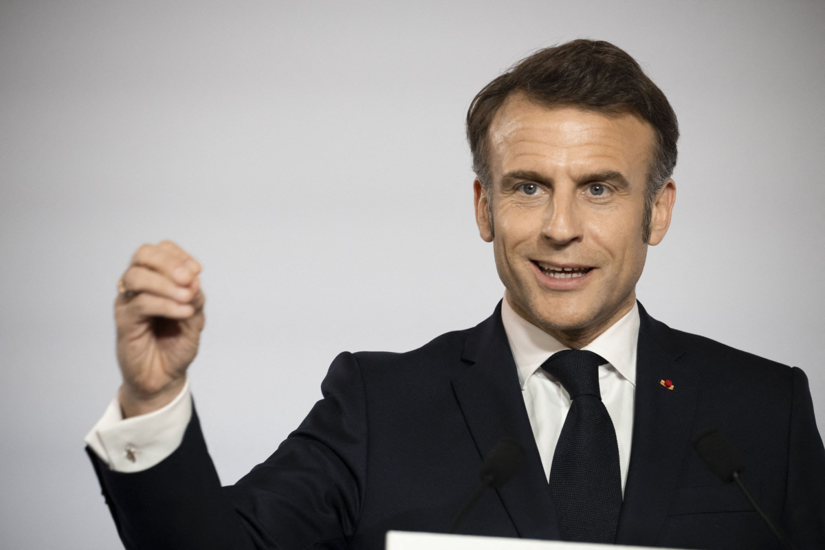 Cu ce parfum se dă Emmanuel Macron. Angajații îl simt înainte să apară la Palatul Élysée