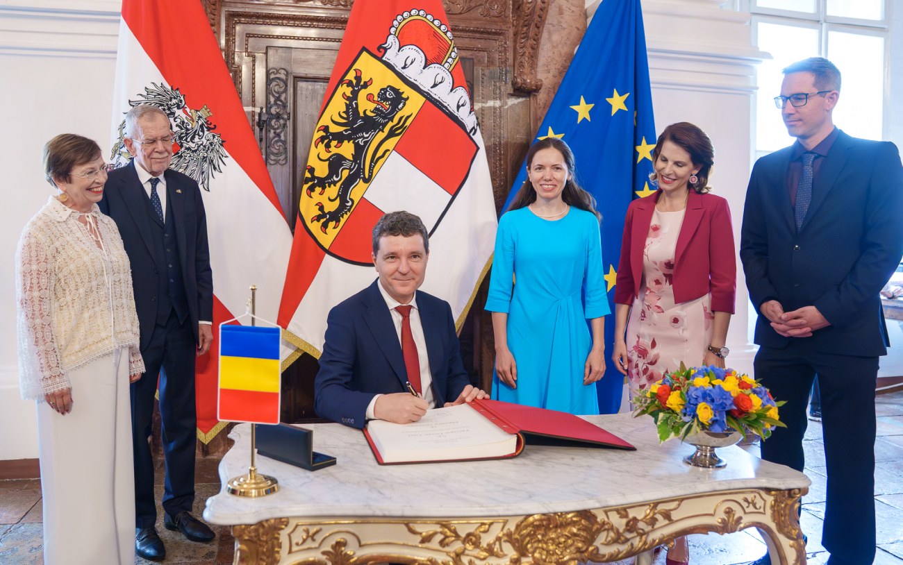 Copiii președintelui Nicușor Dan, prima deplasare externă cu Mirabela Grădinaru și tatăl lor, în Austria. Antim, prima declarație în fața presei