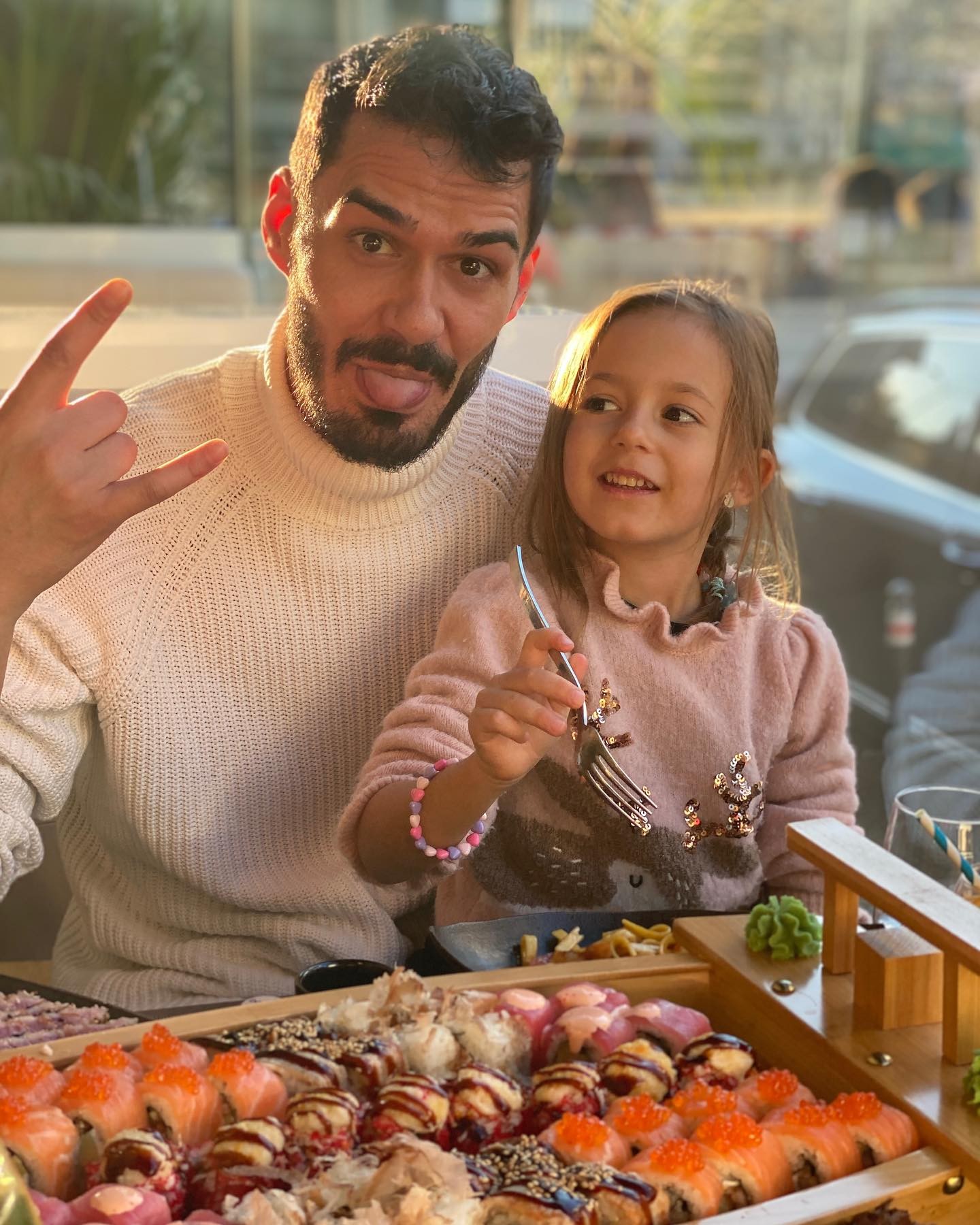 Andreea Bălan și George Burcea au fost împreună la serbarea fiicei lor. Au renunțat la certuri și au o relație civilizată