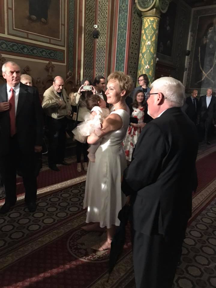 Dana Grecu și-a botezat fetița. Primele imagini de la creștinarea micuței | FOTO