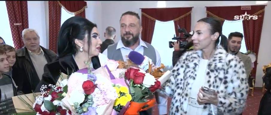 Motivul pentru care Adriana Bahmuțeanu a fost blocată pe aeroportul din Paris. „Nu am dormit absolut deloc. A fost un zbor periculos”