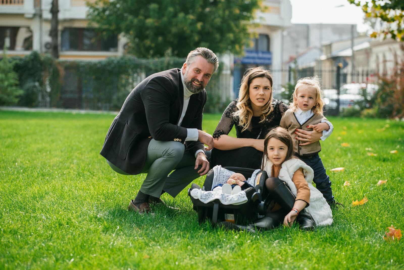 VIDEO/ Patru tați au „născut” un proiect. Dan, Alex, Cezar și Daniel sunt 4DADS COOL