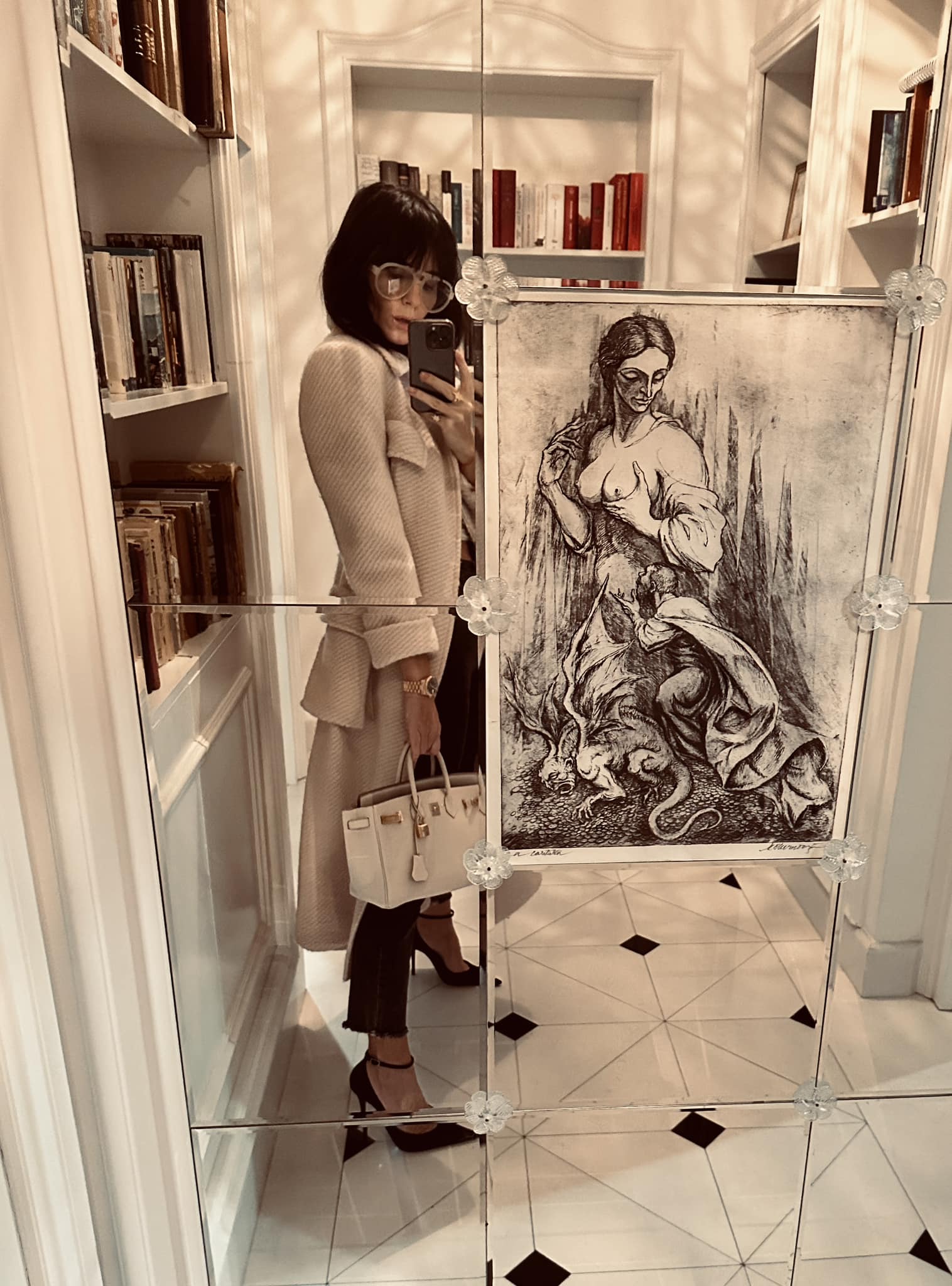 Cât au ajuns să coste rochiile create de Dana Budeanu. A îmbrăcat-o și pe Mihaela Rădulescu, dar și pe Andra și pe Elena Băsescu