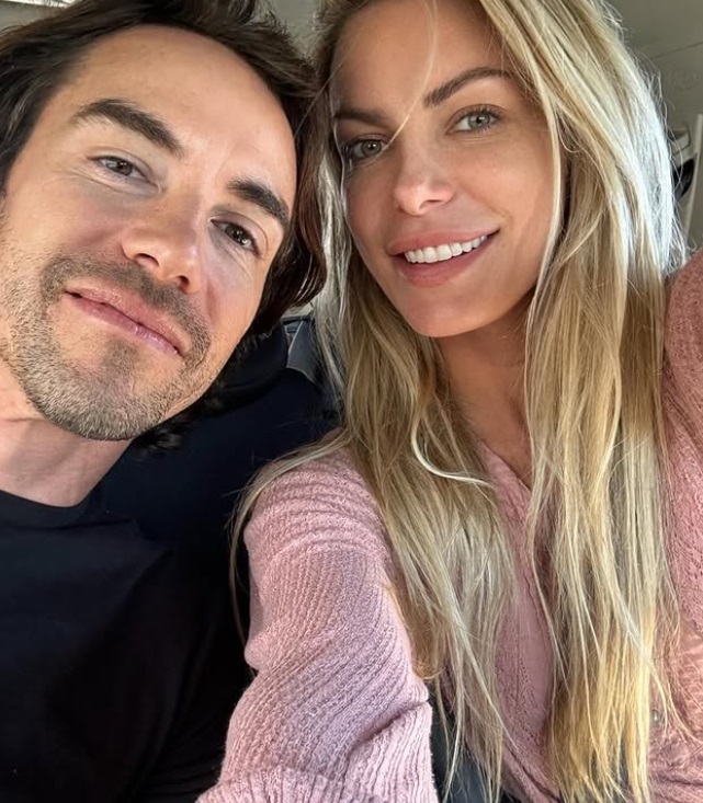 Văduva fondatorului Playboy a fost cerută în căsătorie la 8 ani de la decesul lui. Cine e viitorul soț al lui Crystal Hefner