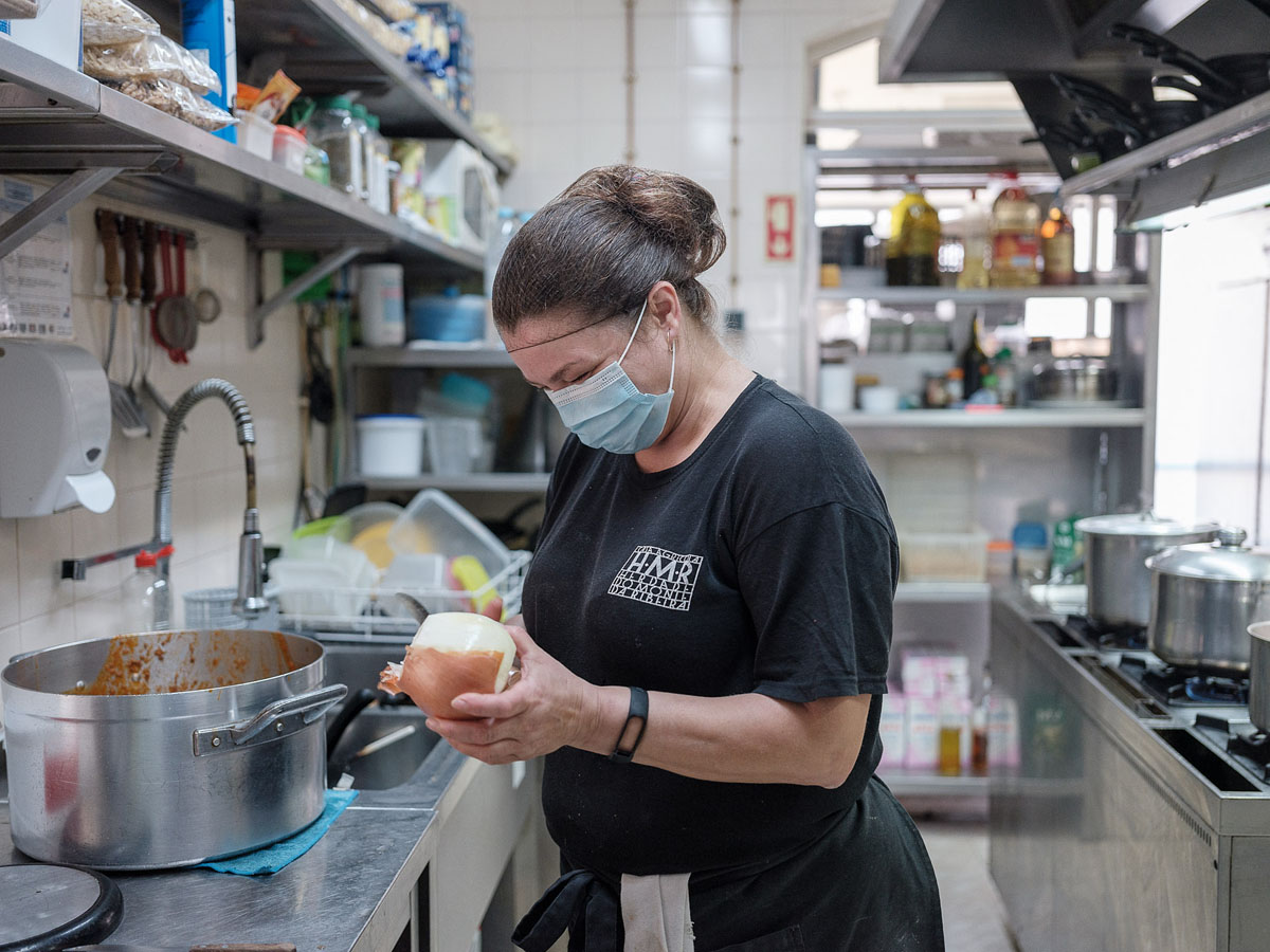 Cum arată ieșirea din izolare pentru românii din diaspora. O patroană din Portugalia și-a redeschis restaurantul după șase săptămâni: „Cât să-mi plătesc datoriile”