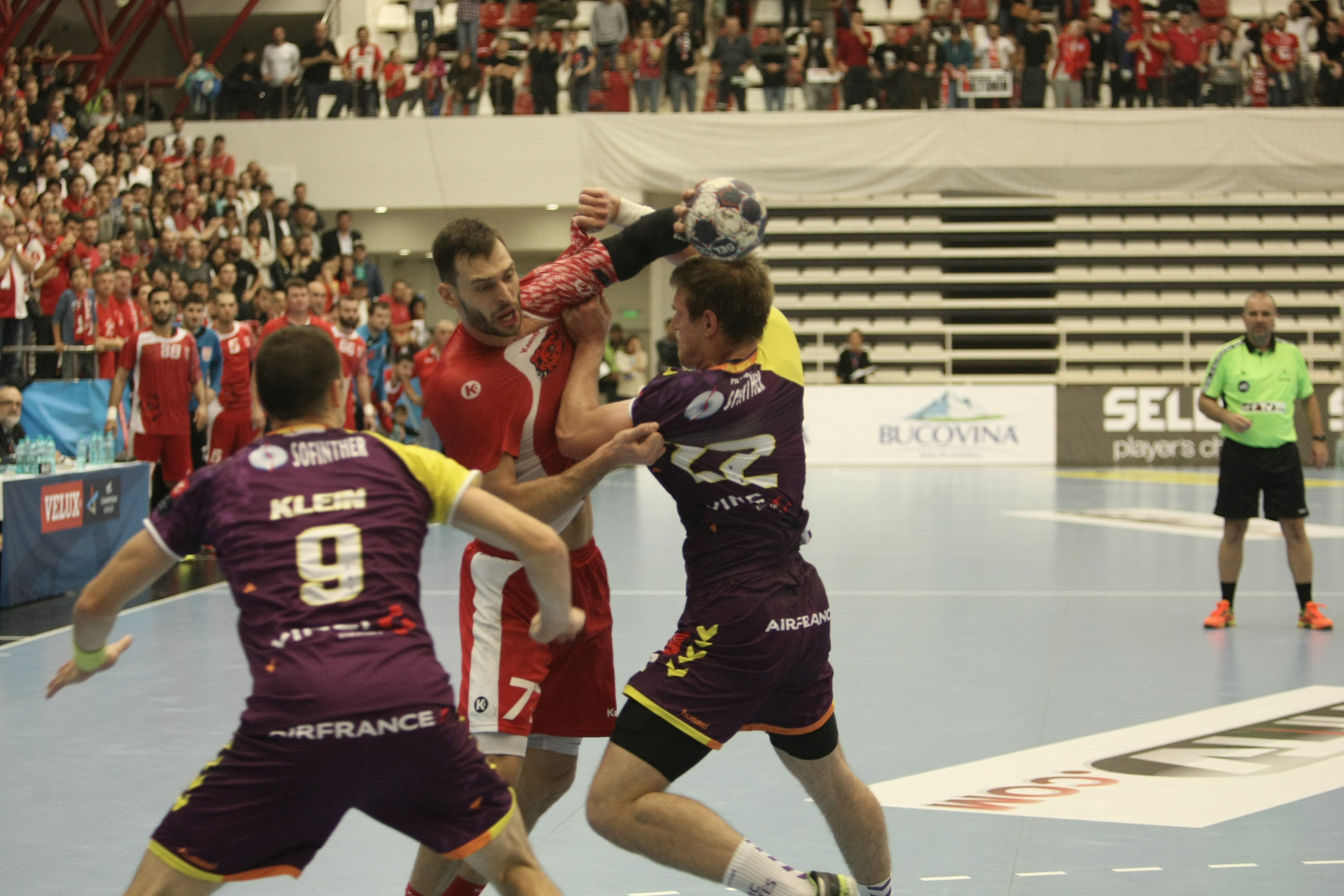Dinamo a pierdut dramatic cu Nantes, în Liga Campionilor la handbal / GALERIE FOTO