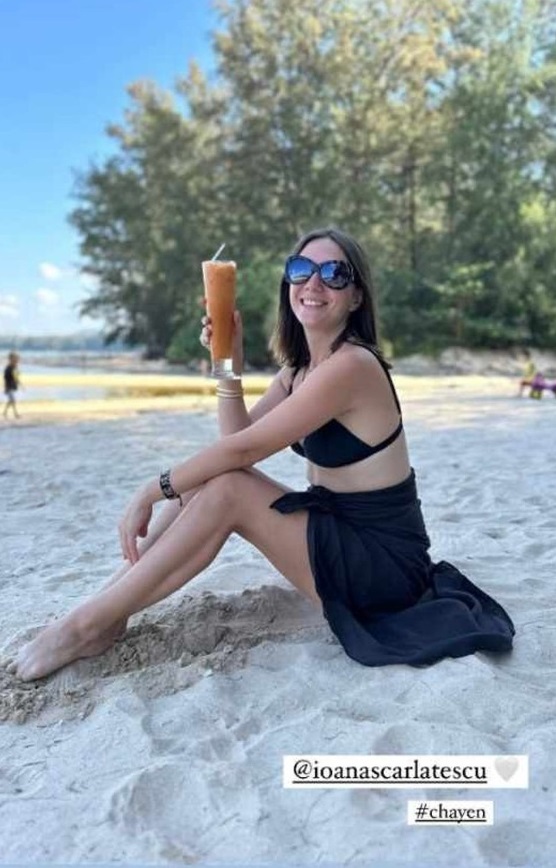 Imagini cu Adela Popescu în costum de baie, după ce a zis că e nemulțumită de silueta ei. Cum arată după ce a născut trei copii