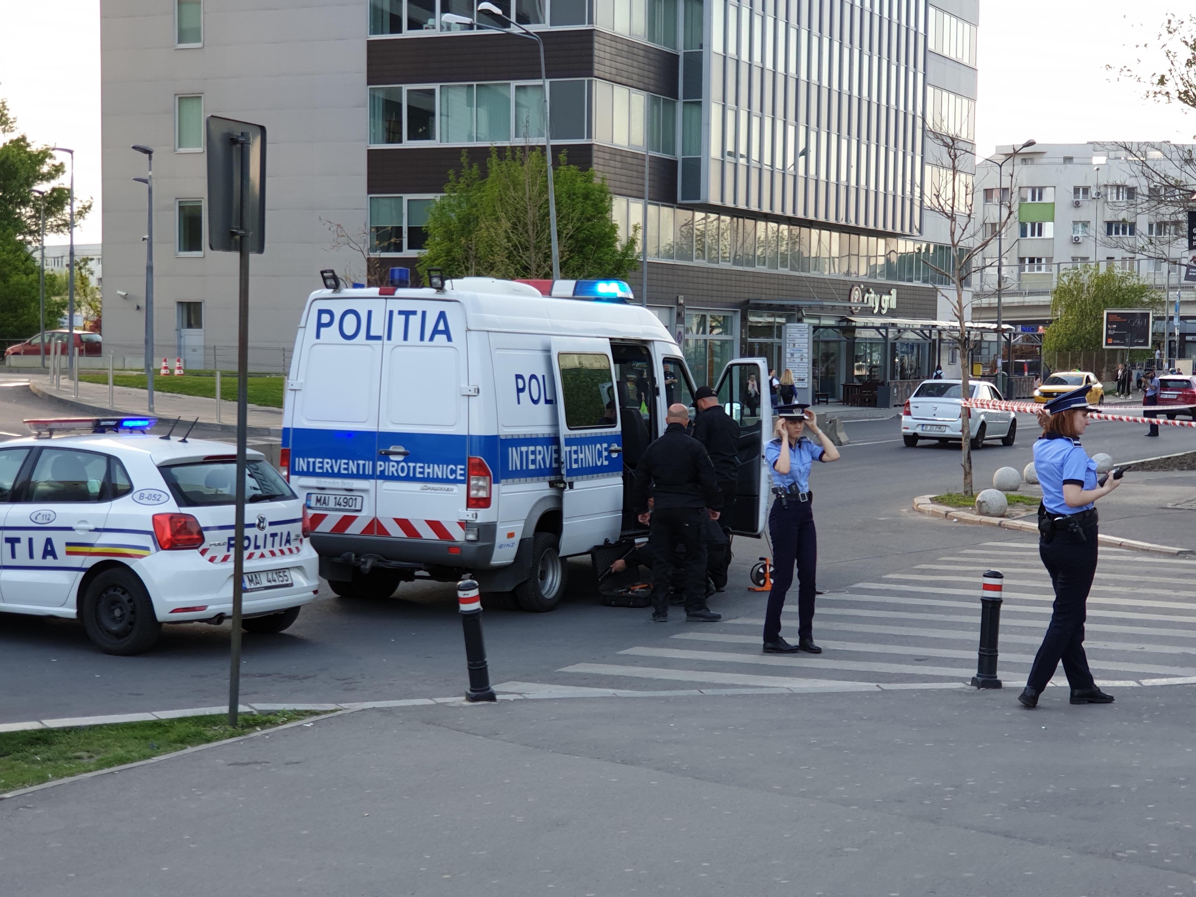 Operațiune a Poliției la Mall Promenada. Un bagaj uitat a stârnit panică |FOTO &VIDEO