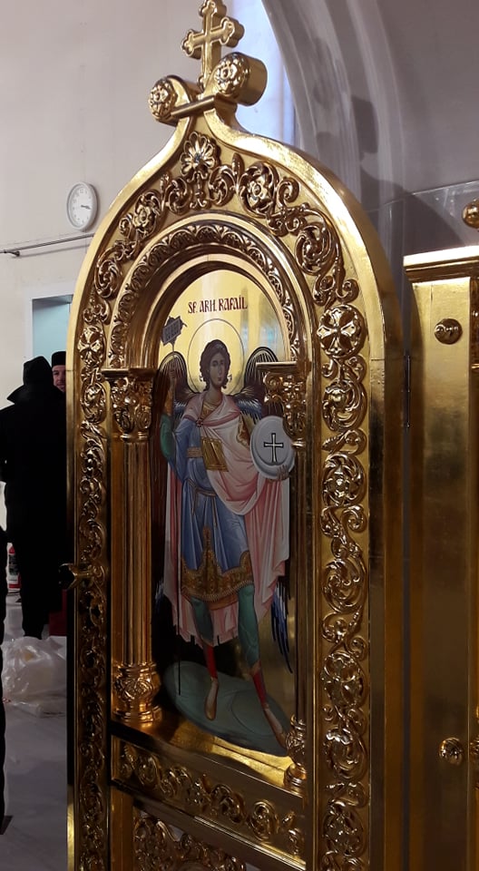 FOTO | Imagini din interiorul Catedralei Mântuirii Neamului. Patriarhul Daniel spune „este totuşi mică în raport cu populaţia credincioşilor care sunt afară”