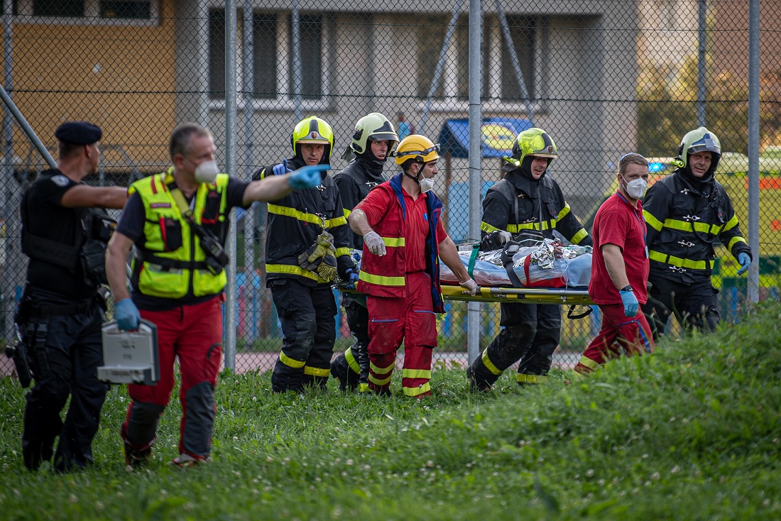 Incendiu devastator produs într-un bloc din orașul ceh Bohumin. 11 persoane au murit