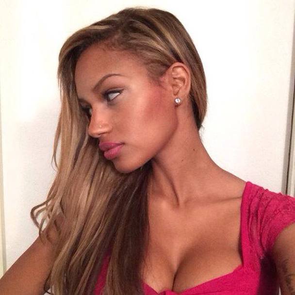 GALERIE FOTO / Fanny Neguesha, părăsită de Balotelli?