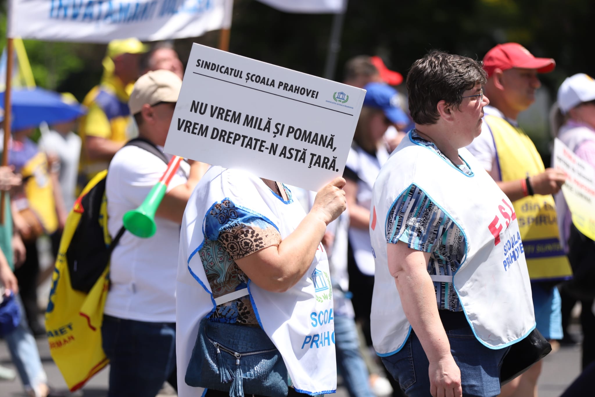 Sindicaliștii din Educație protestează la Guvern și Parlament. Examenele naționale ar putea fi afectate de proteste