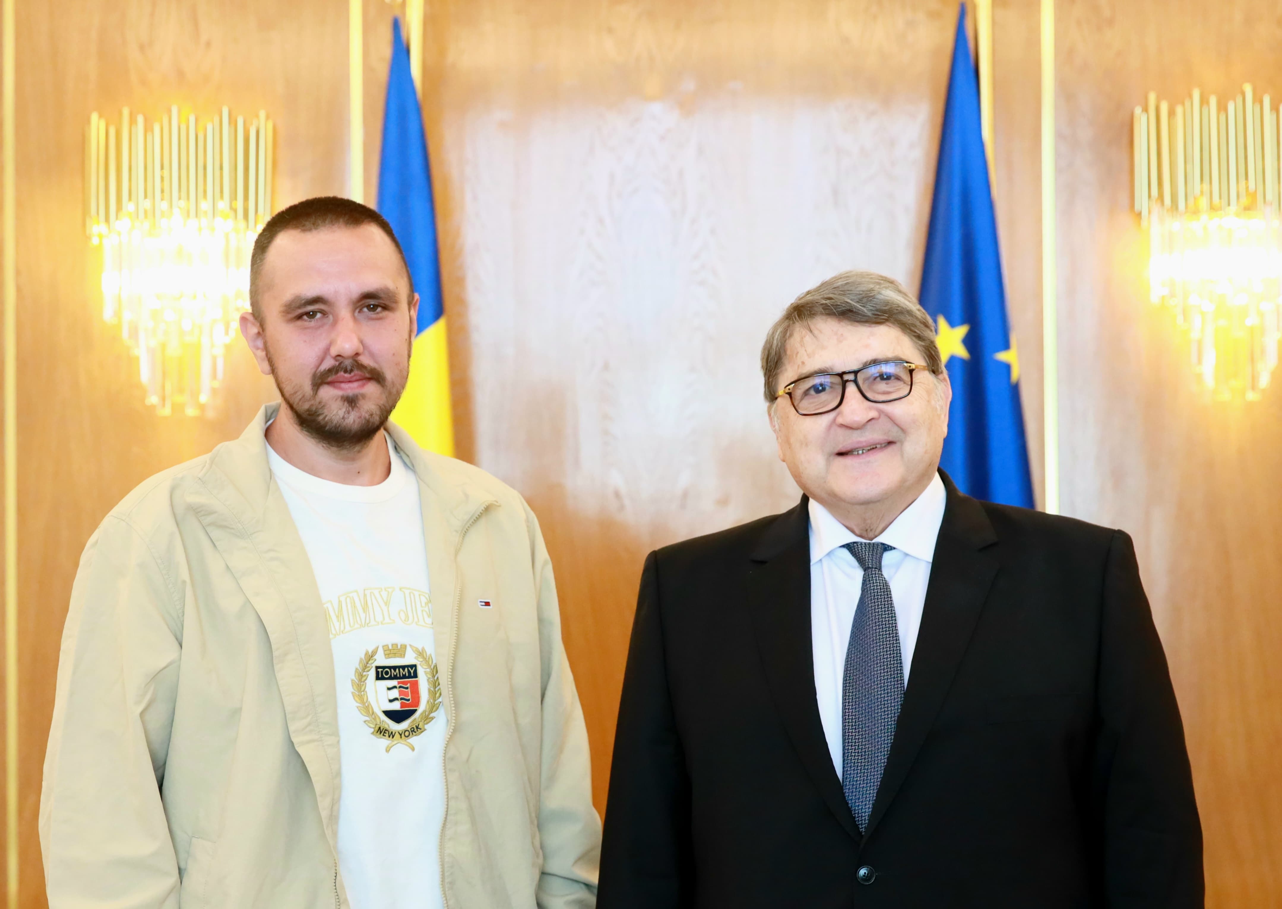 Marinarul român răpit de rebelii Houthi și eliberat, la telefon cu Marcel Ciolacu: „Ia zi, Cipriane, cum ai rezistat?”