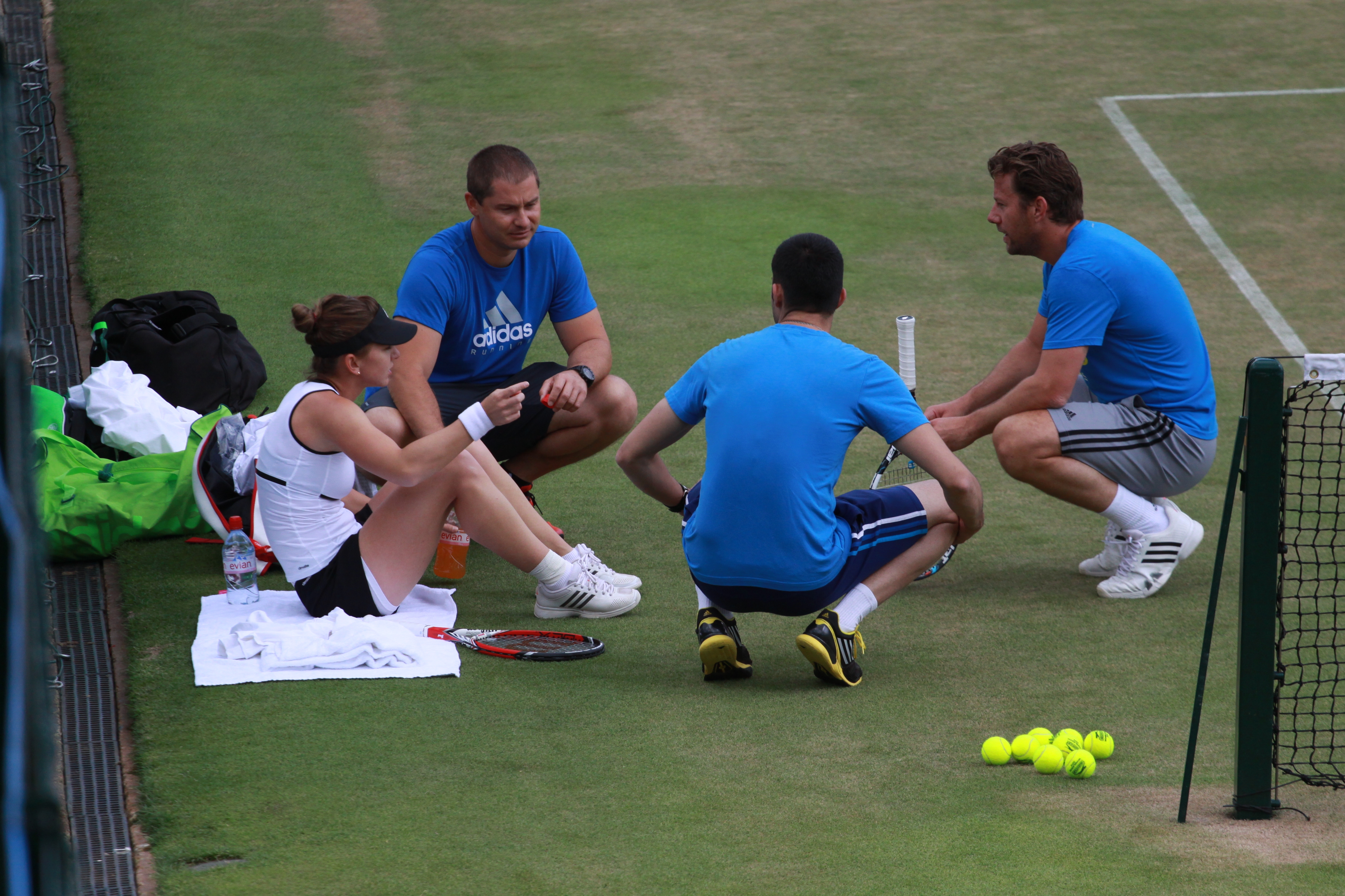 GALERIE FOTO/ Simona Halep s-a antrenat sub privirile lui Țiriac