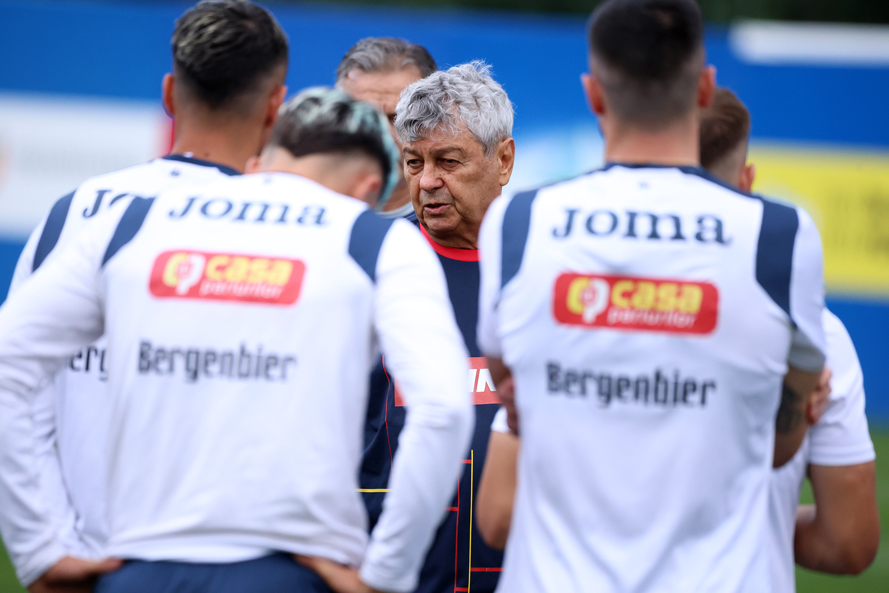 Mircea Lucescu, primul antrenament după revenirea la naţională. Ianis Hagi a apărut cu un look nou