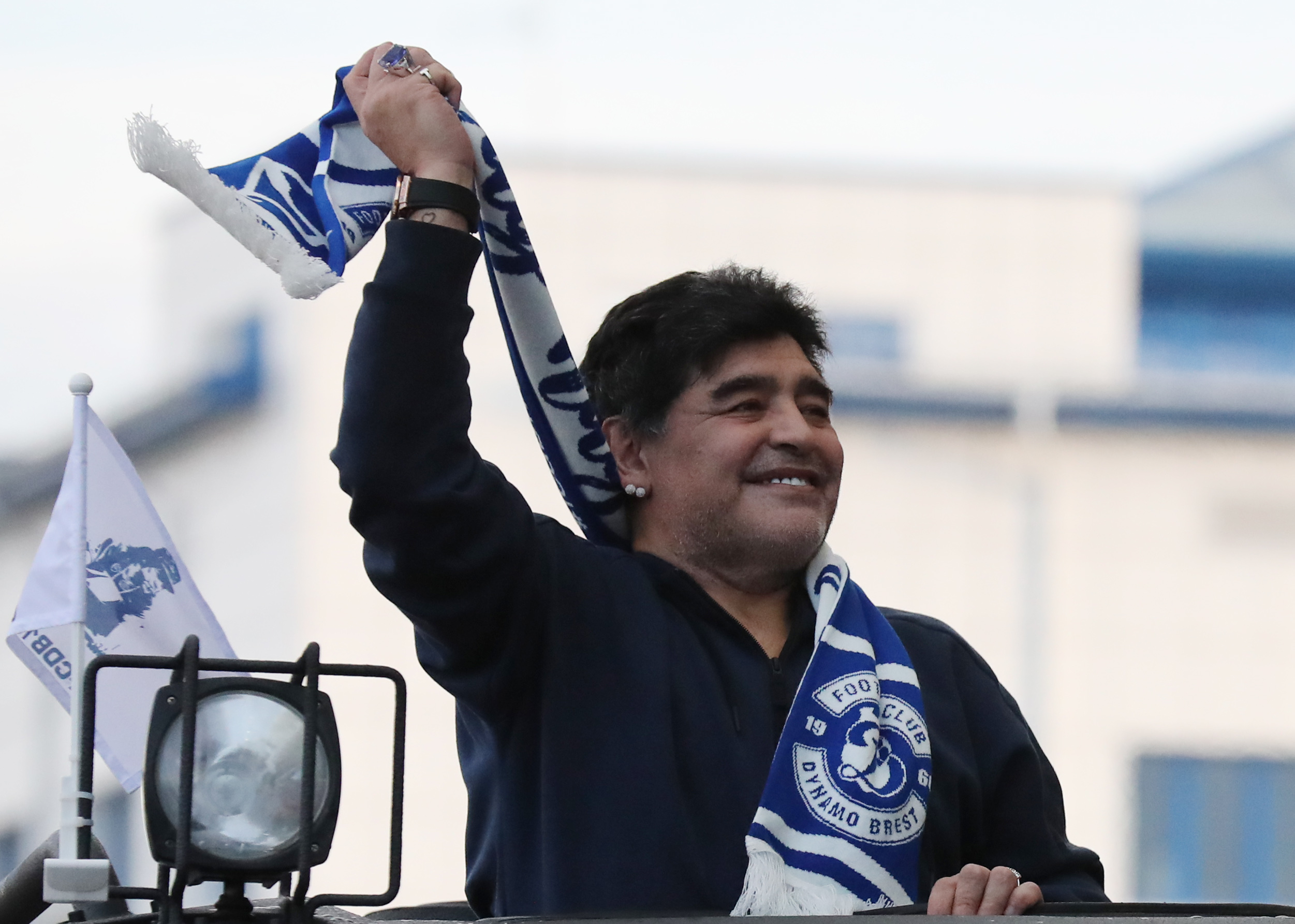 Maradona a ajuns la Brest. Fostul mare fotbalist argentinian a preluat preşedinţia clubului bielorus / GALERIE FOTO