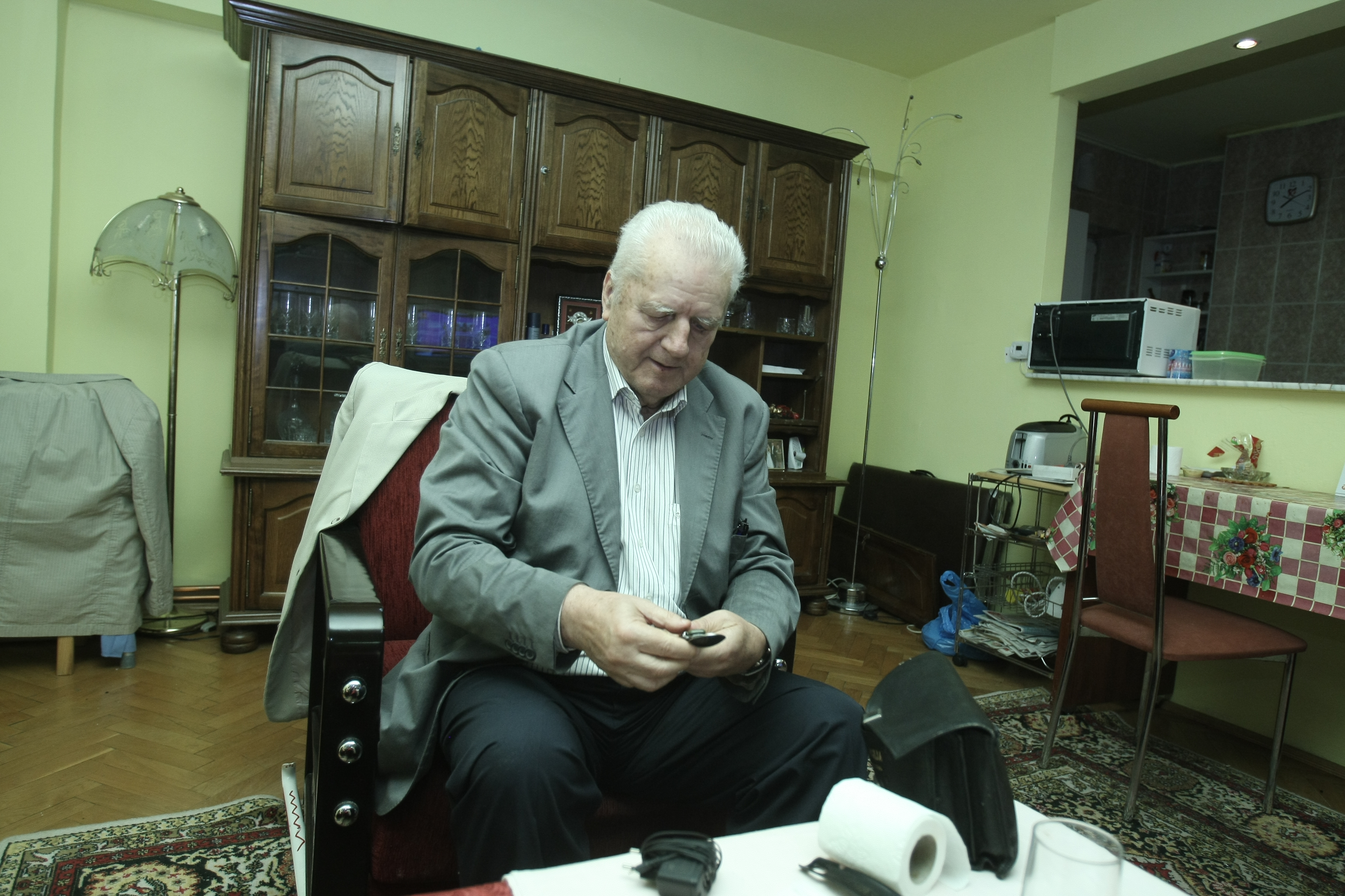 EXCLUSIV! Știați că Pădureanu a fost însurat? Vorbește în premieră despre divorț! A înșelat-o nea Jean pe Tanti Pușa? GALERIE FOTO