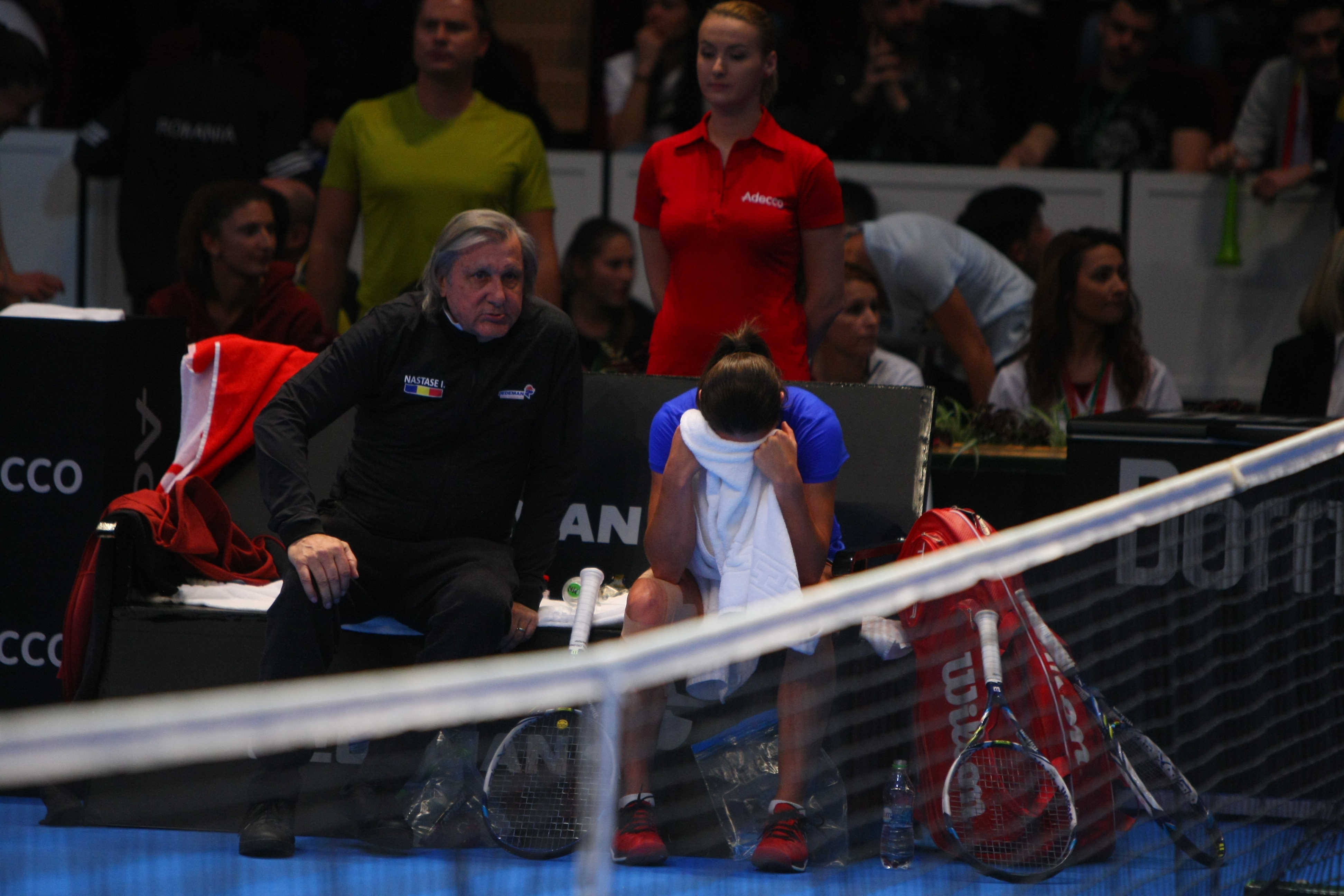 România a fost învinsă de Belgia, în primul tur al Grupei Mondiale II din Fed Cup. Irina Begu a jucat la simplu, dar a pierdut în setul decisiv. Reacții  | FOTO & VIDEO