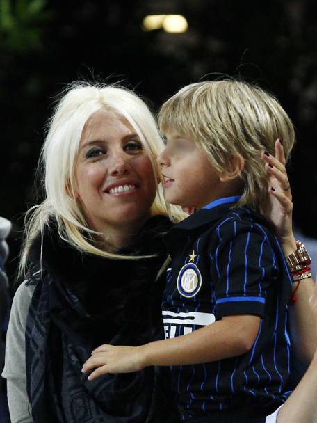 GALERIE FOTO / Wanda Nara, soţia-talisman pentru Mauro Icardi!