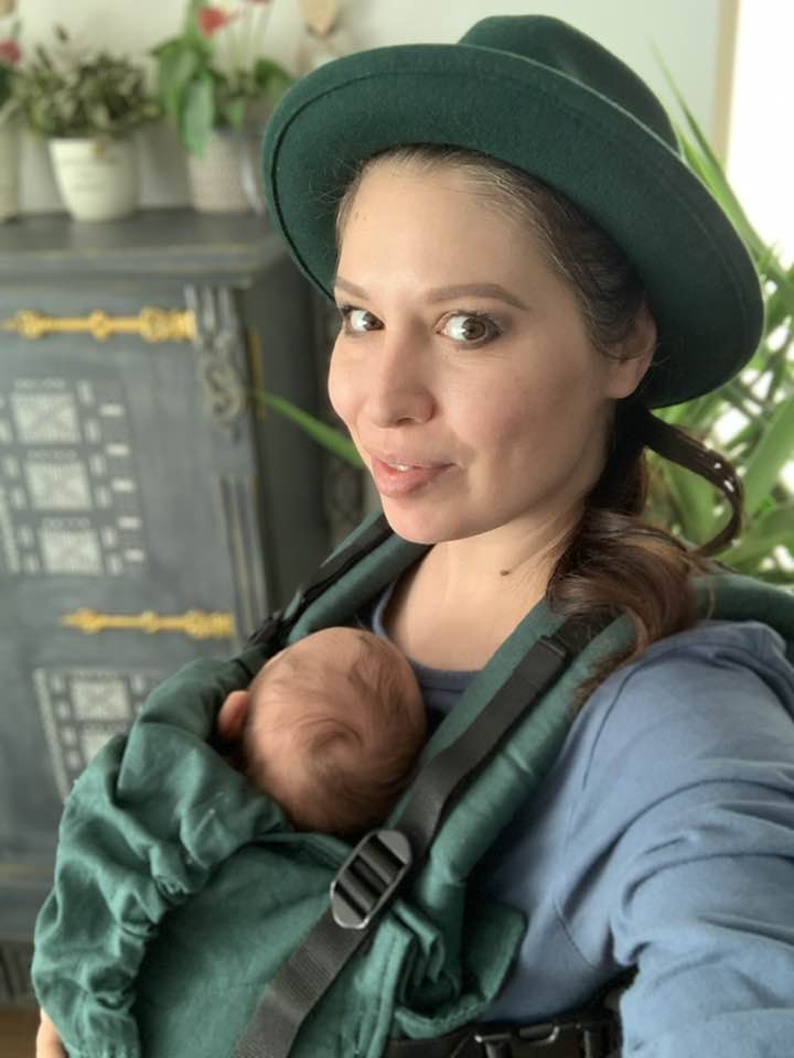 Cristina Bălan și-a născut fiica acasă, în propria cadă: „Când nu primești medicamente, intri așa într-o altă sferă”