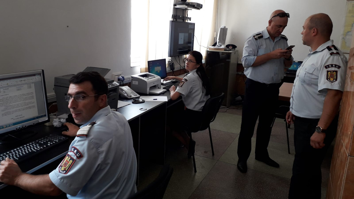 Amplu exercițiu în Marea Neagră, cu nave militare, civile și elicoptere. Scenariul, poluare masivă în urma unei coliziuni navale/ FOTO