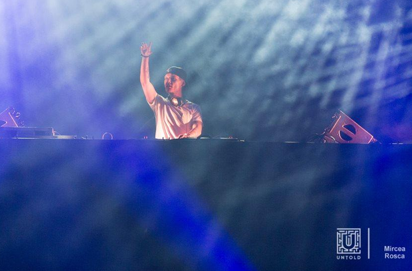 FOTO&VIDEO/ Avicii a fost în România, la festivalul Untold, în 2015. DJ-ul a strâns 60.000 de spectatori