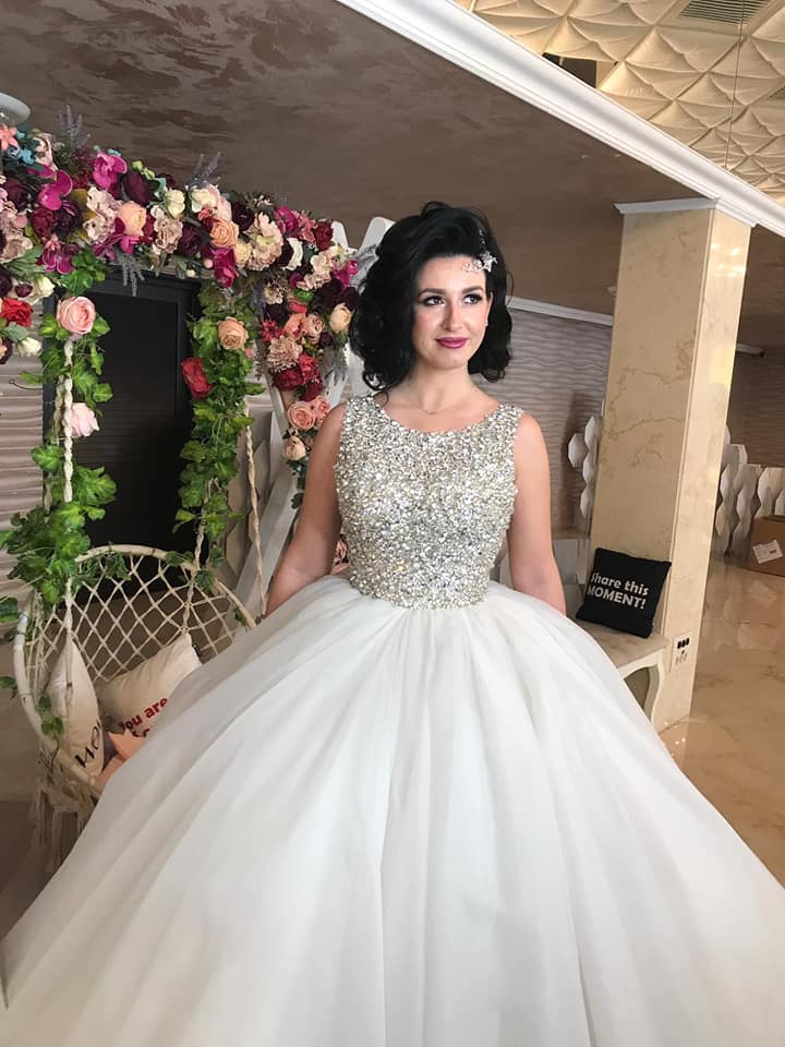 Mirela a făcut alegerea după ce a fost la târgul de nunți de la Cluj. "Știu exact ce îmi doresc peste câteva luni" | FOTO