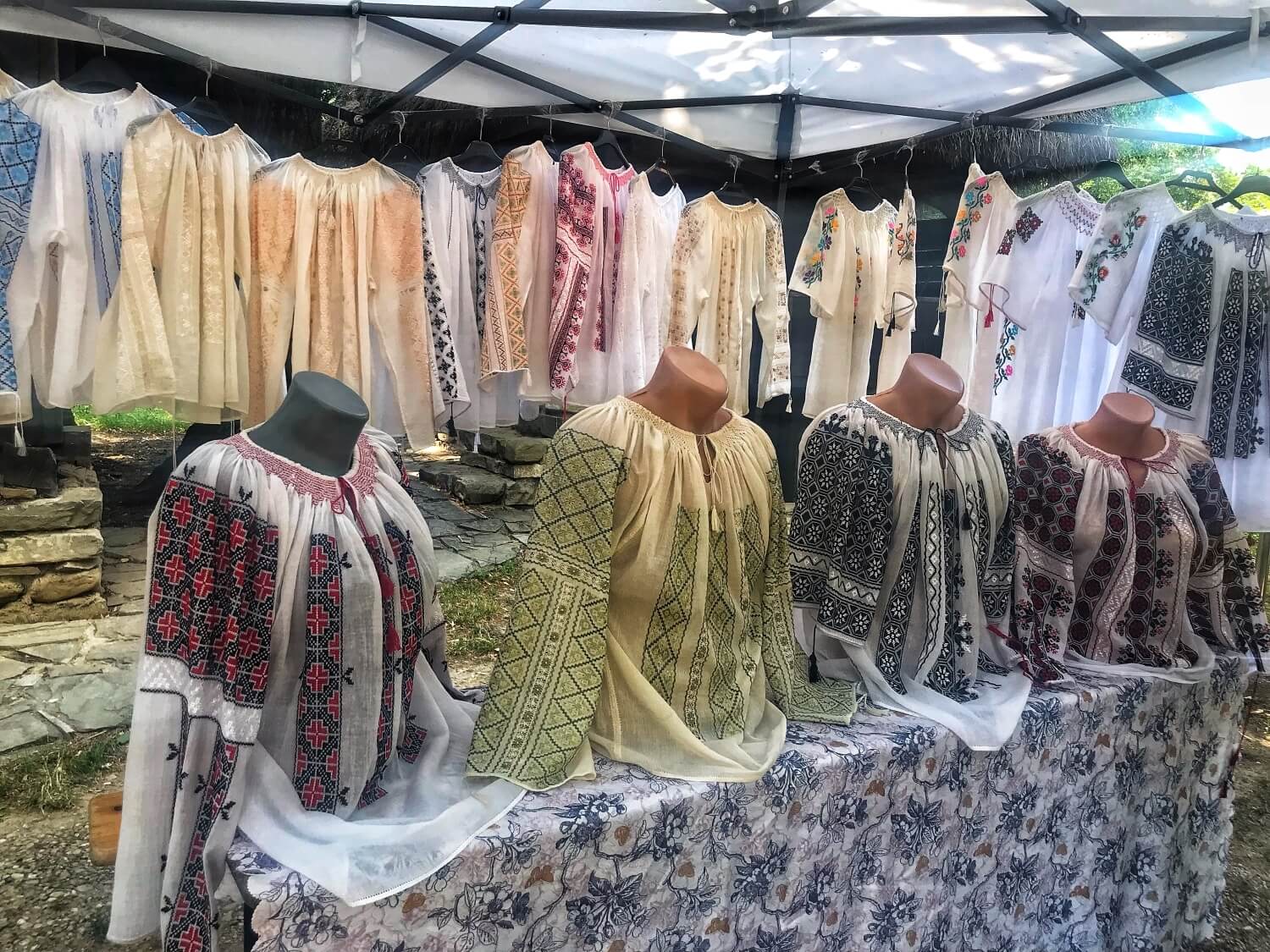 Poftiți la iarmaroc! E sărbătoare mare la Muzeul Naţional al Satului "Dimitrie Gusti" din București