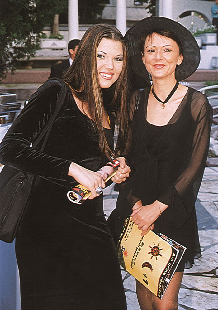 GALERIE FOTO/ Imagini de colecție de la prima petrecere a revistei VIVA! Cum arătau vedetele în anul 1999