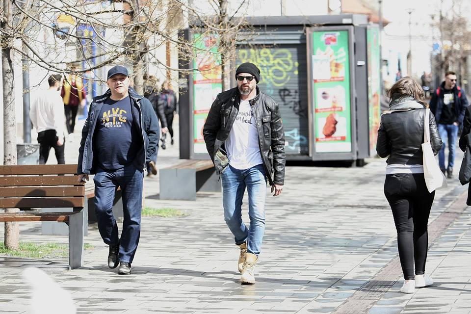 Suporterii danezilor s-au plimbat prin lapoviță și ninsoare prin centrul Clujului! Balint și Stelea s-au intersectat cu ei | FOTO & VIDEO