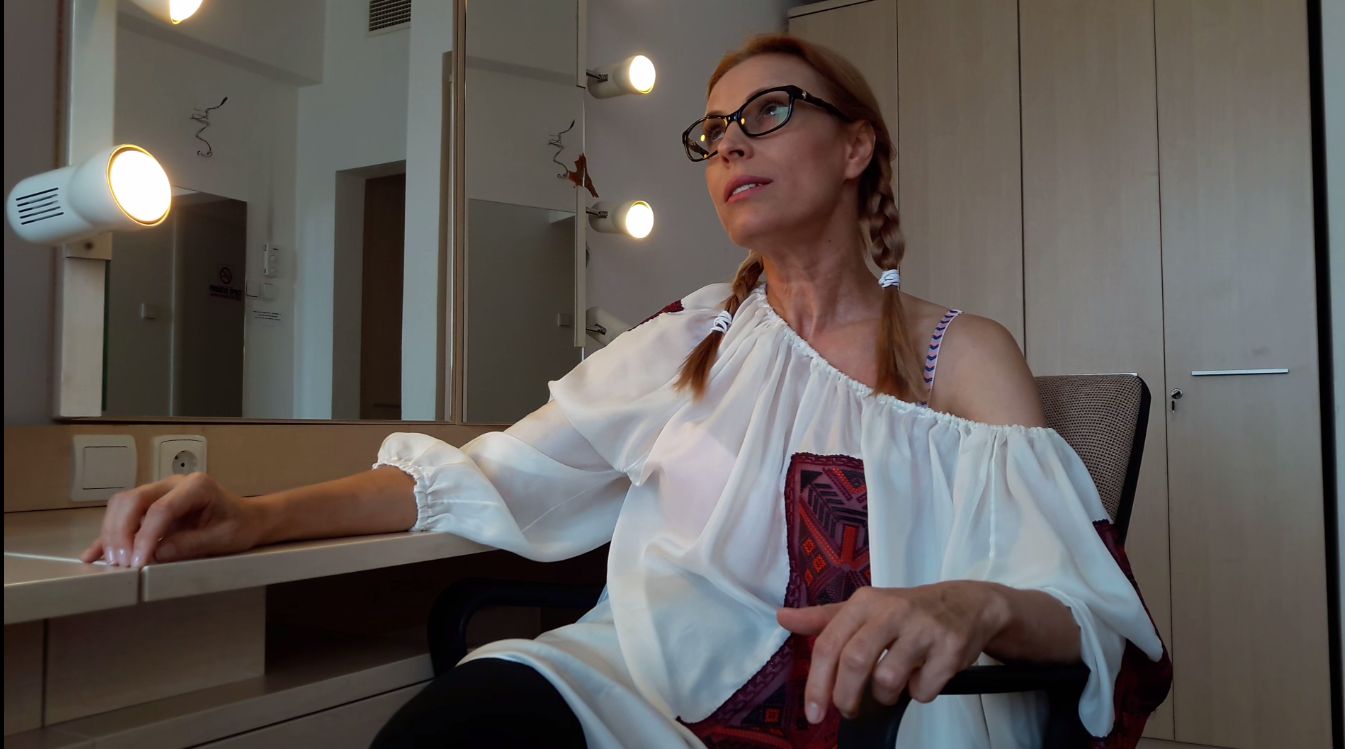 VIDEO EXCLUSIV | Monica Davidescu luptă pentru copiii orfani alături de părintele Andrei Drăgan. Fac o casă pentru 20 de micuți