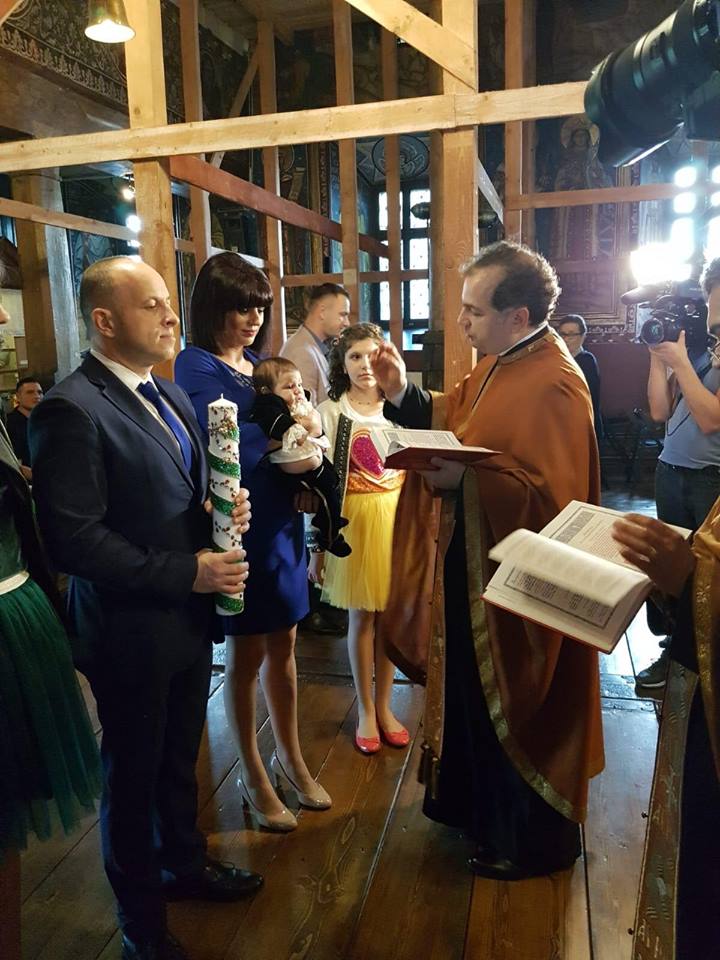 FOTO/ Cornel Păsat și-a botezat băiețelul. Primele imagini de la eveniment