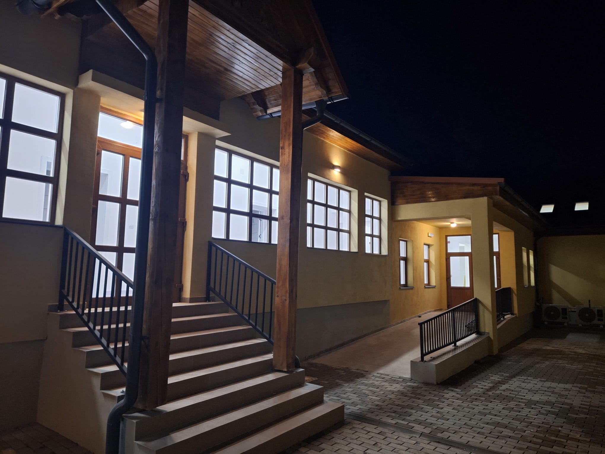 Renașterea miraculoasă a comunei Hoghilag. Localitatea a dispărut din sumarul „Știrilor de la ora 5” și a ajuns celebră pentru Festivalul Tuberozelor