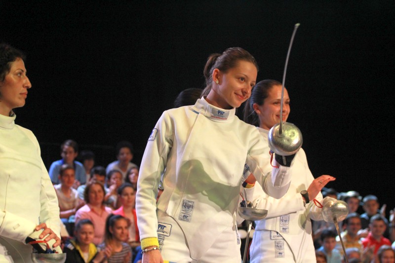 Simona Pop și Tibi Dolniceanu sunt campionii României la spadă, respectiv la sabie / FOTO