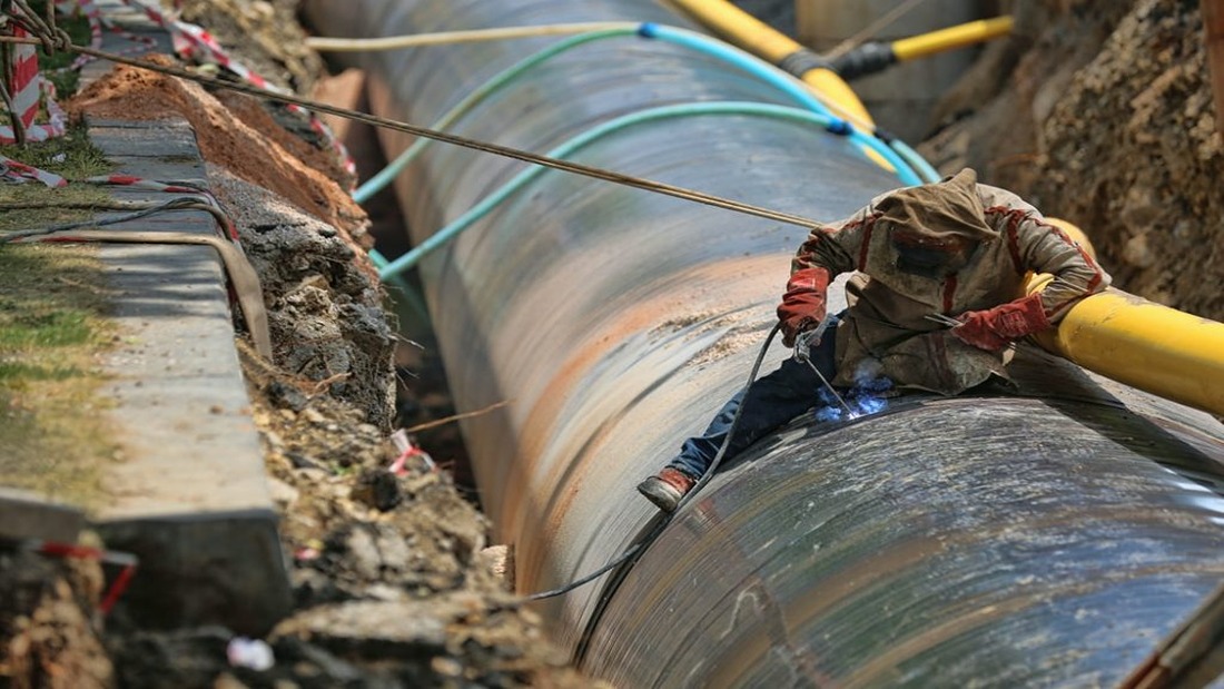 Mozambique and Zambia oil pipeline